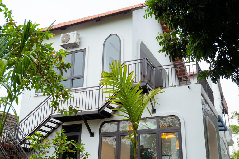 Lala Boutique Villas, Gia Viễn