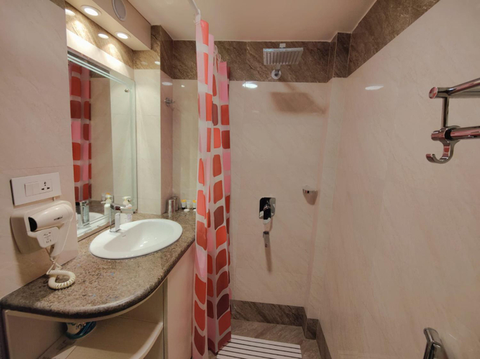 Bathroom, Sherpa Home Hotel, Bagmati