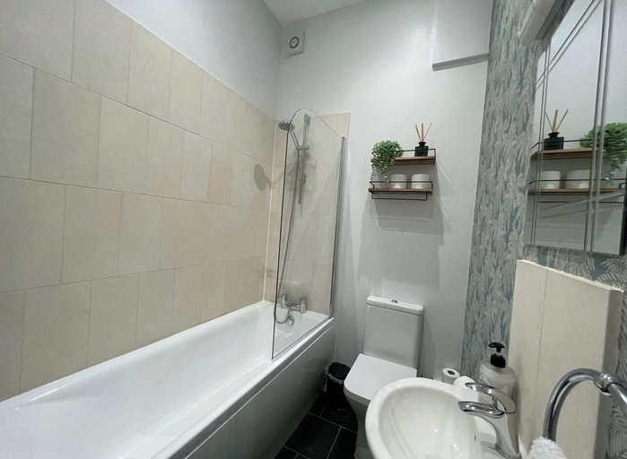 Bathroom 3, Margate uninterrupted sea views, Kent