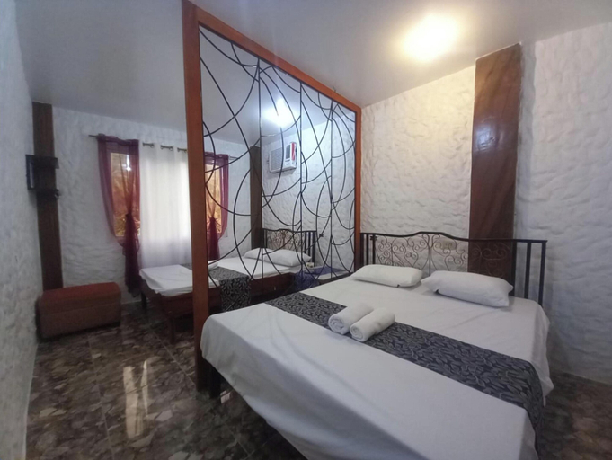 Bedroom 3, OYO 1130 Thrivers Hometel, Puerto Galera
