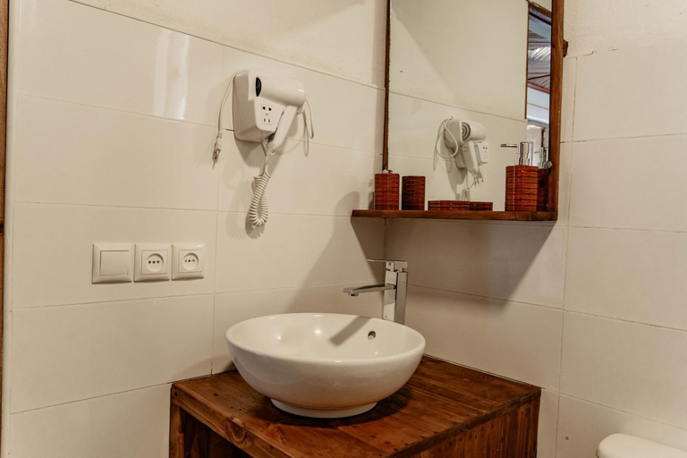 Bathroom 3, Long Beach Resort, Nosy Be, Diana