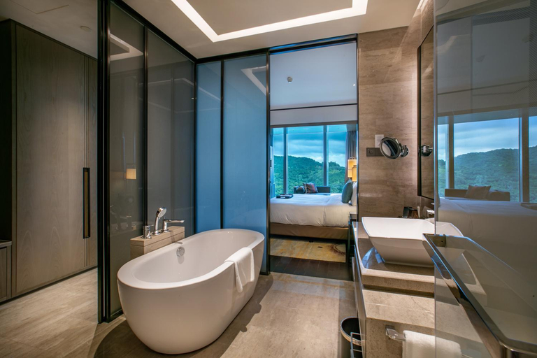 Bathroom 5, HUALUXE Xiamen Haicang Harbour View By IHG, Xiamen