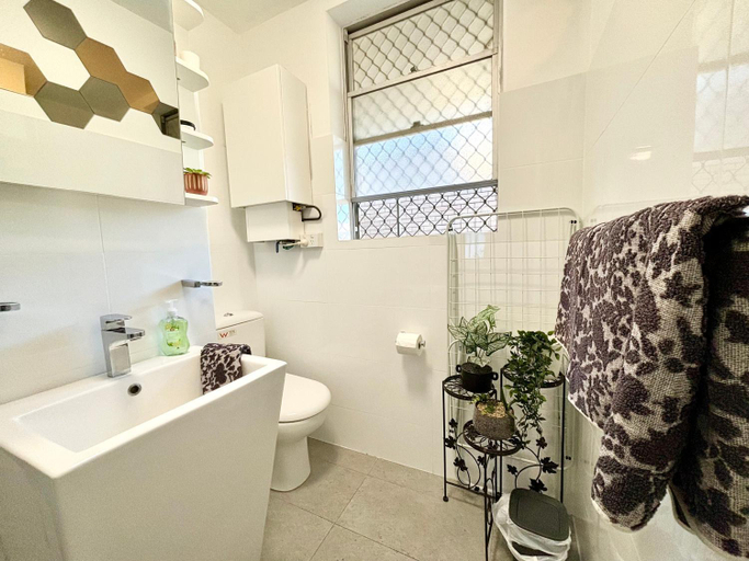 Bathroom 3, Serenity and Comfort in Subiaco 1 Bedroom Unit, Perth