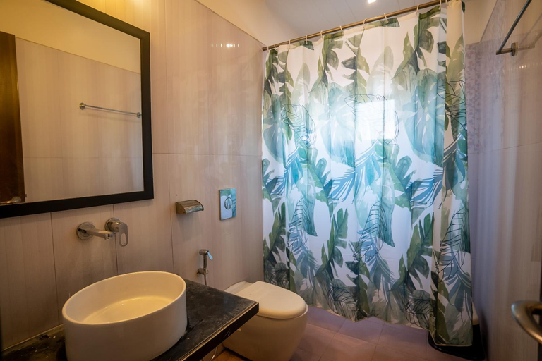 Bathroom 4, Hotel New Panchratna, Ahmadnagar