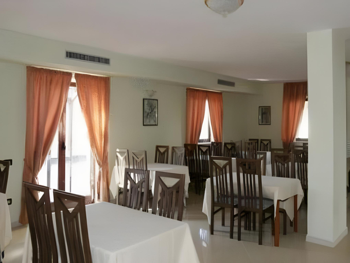 Food & Drinks 4, Hotel Futuro, Caserta