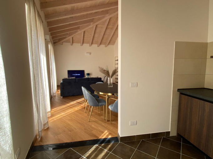 Dining Room 6