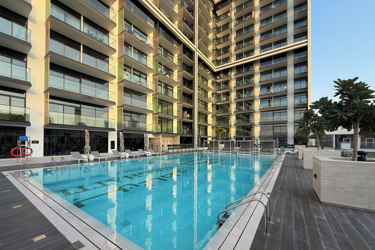Sport & Beauty, Cozy 1BR in Binghatti Emerald, Dubai