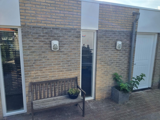 Others 2, Studio Donna, Veere
