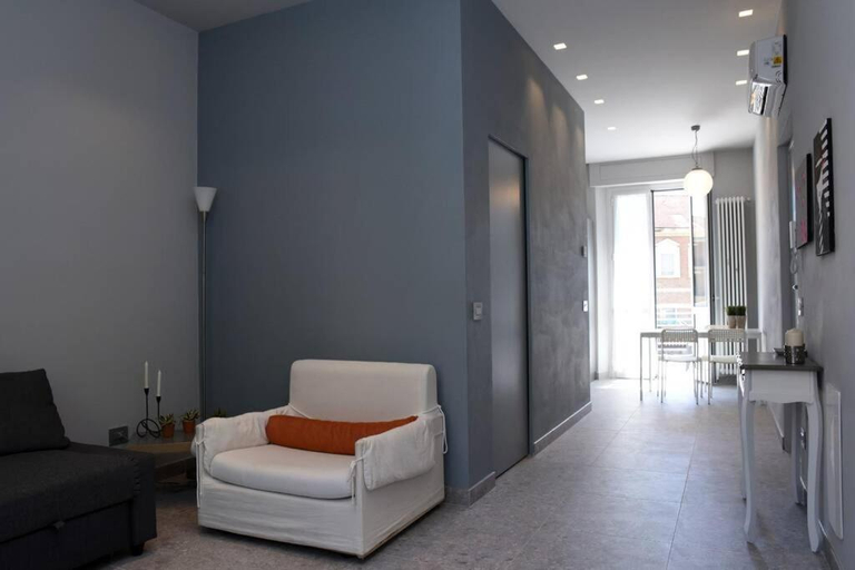 Others 4, Central River Apartment, Asti