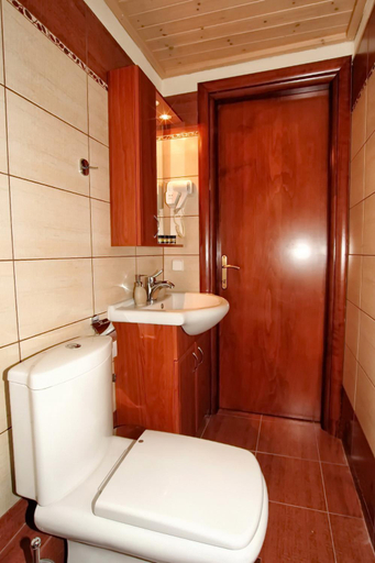 Bathroom 5, Traditional Apartments Tsikrikonis, East Macedonia and Thrace