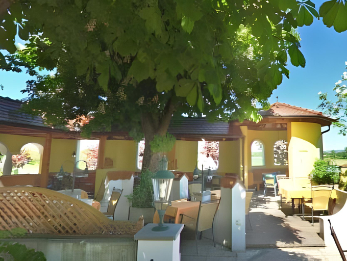 Others 4, Komfort-Hotel Stockinger, Linz Land
