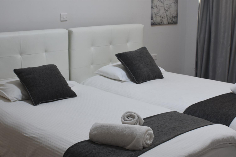 Bedroom 1, Rimon Cyprus Israeli Kosher Rooms, Larnaca