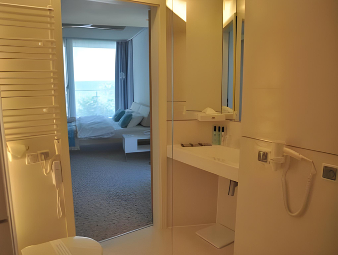 Bathroom 5, Ultra Marine by Zdrojowa, Kołobrzeg