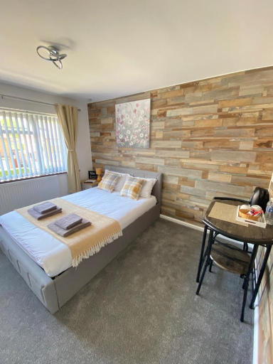 Others 3, Gatwick Deluxe En-suite Rooms, Surrey