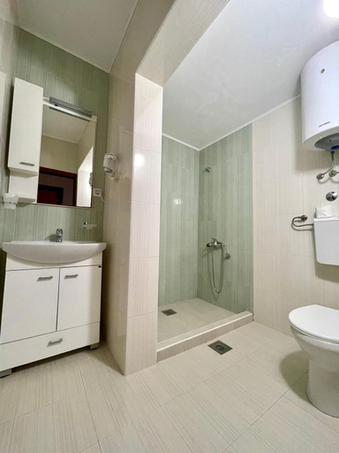Bathroom 3, Adriatic Apartments