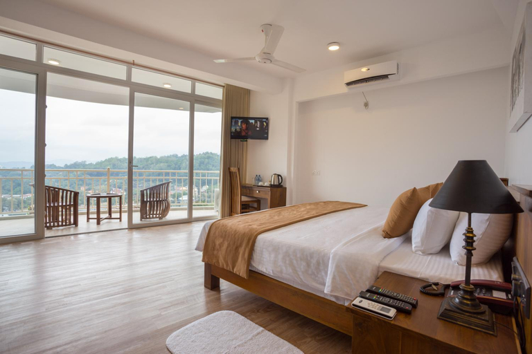 5, Sandriana Lake View, K.F.G. & G. Korale