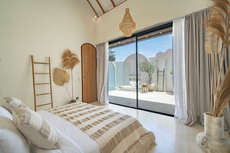 Bedroom 2, Romantic & Luxurious villa in Bingin, Badung