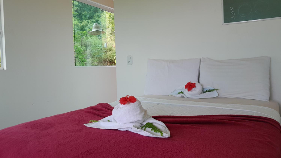Bedroom 2, Beija Flor, Cairu