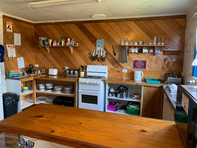 5, Strahan Backpackers, West Coast