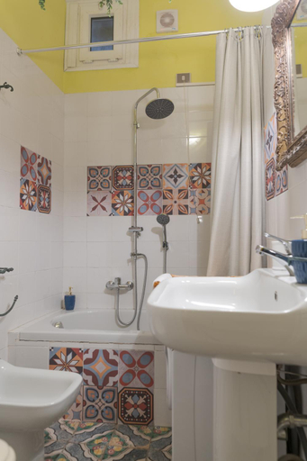 Others 4, Noah Home, La Spezia