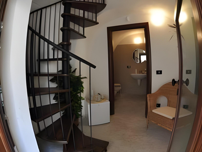 Others 3, Residenza Lastene, Foggia