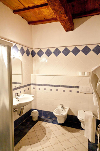 Bathroom 2, Locanda Del Re sole, Ferrara