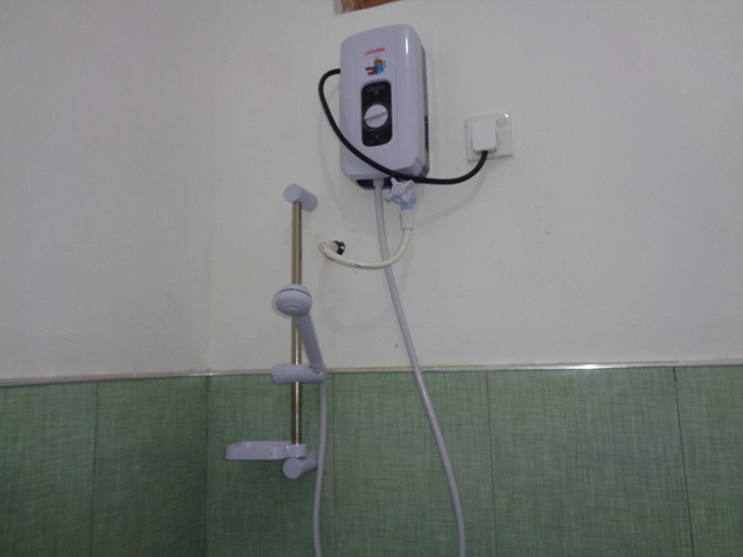 Bathroom 3, Jayaru Guest House, Thamankaduwa