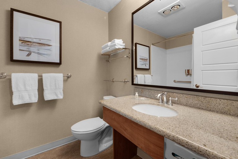 Bathroom 3, Schooner's Cove Inn, Clatsop
