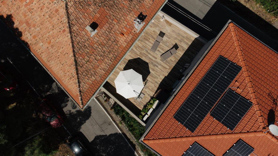 Others 3, Le camere sui colli, La Spezia