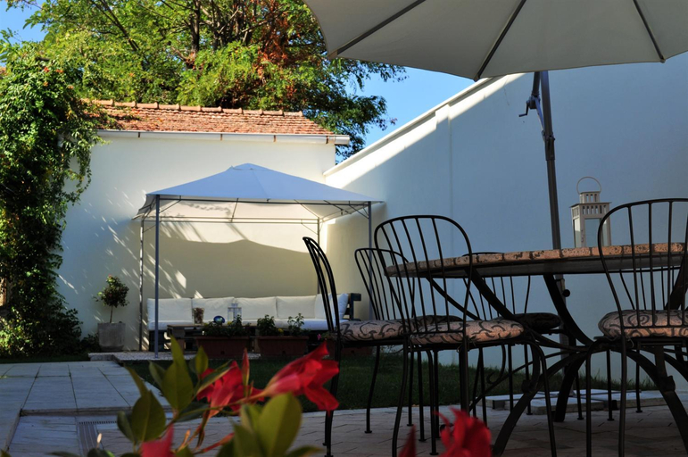 Others 4, B&B Giu le Stelle, Massa Carrara