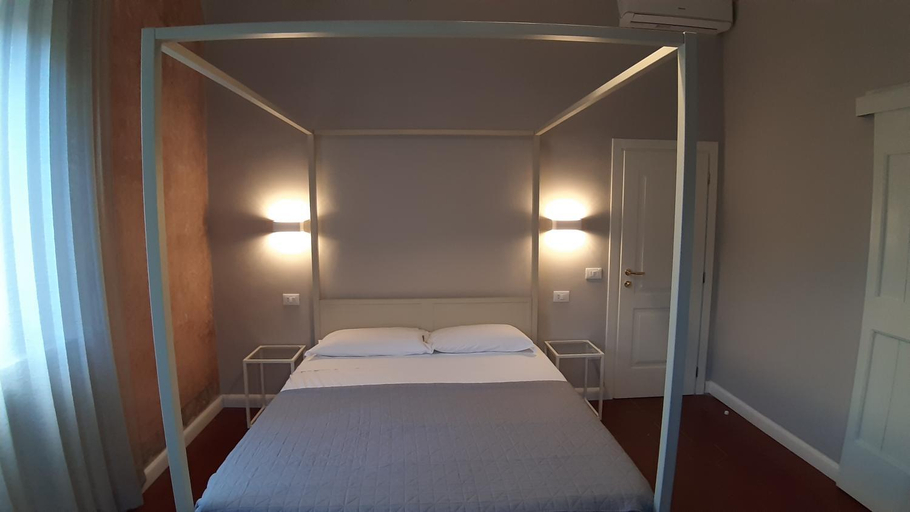 Others 5, B&B Suite 44, Pesaro E Urbino