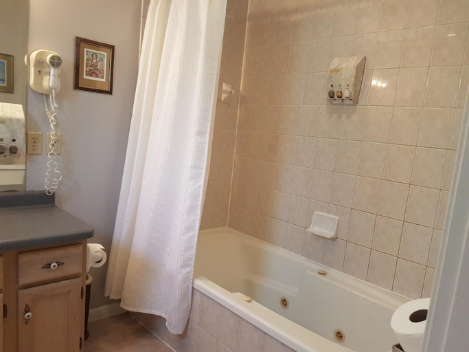 Bathroom 8