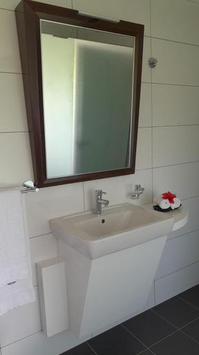 Bathroom 2, ISLA HOLIDAY HOME