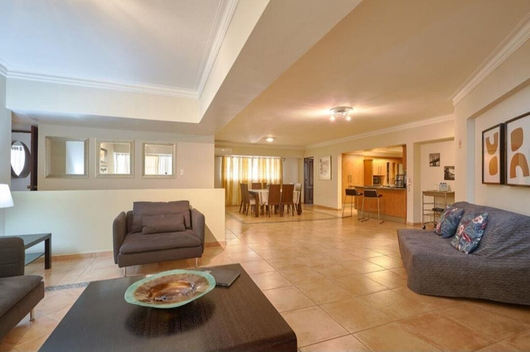 Others 3, Apartment in Bella Vista Sleeps 10, Distrito Nacional