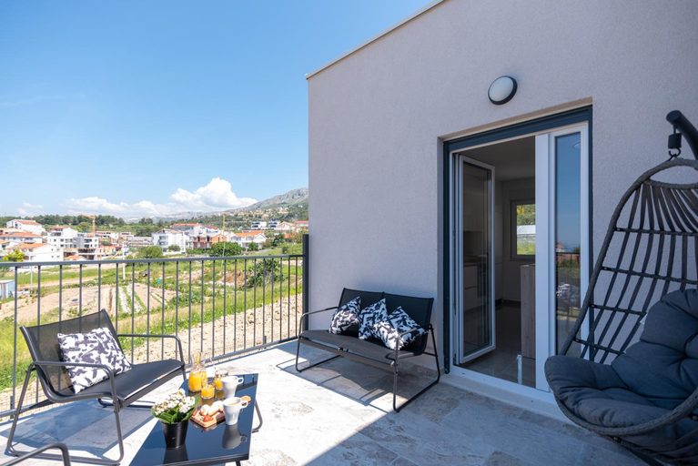 Others 4, Villa Balic - Podstrana, Podstrana