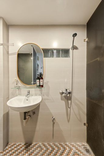 Bathroom 20