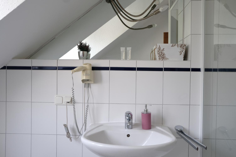 Bathroom 7
