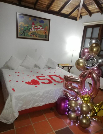Bedroom 4, Casa Rayma, Contratación