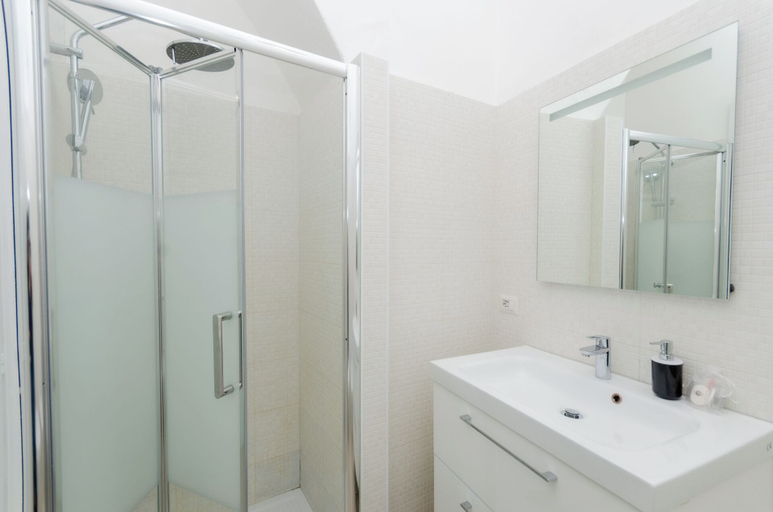 Bathroom 3, VivimiHome-Duomo Cioffi House, Milano