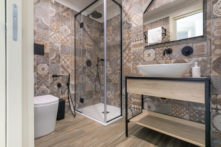 Bathroom 2, Vittorio Emanuele Charming Central Flats, Palermo
