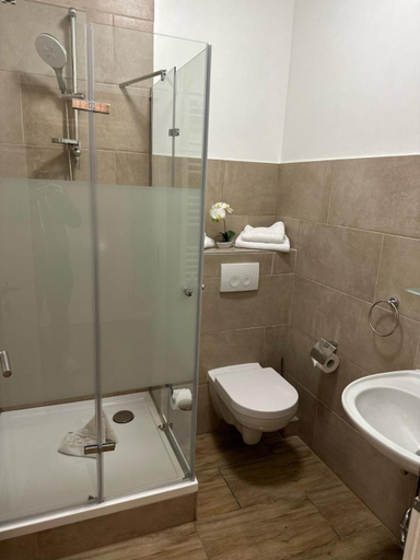 Bathroom 4, Gasthaus AFINA, Ostholstein