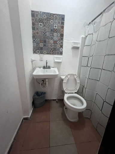 Bathroom 3, Hotel Colonial San Carlos Cancún Centro, Isla Mujeres