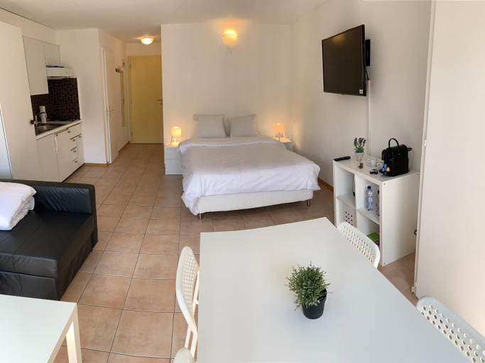 Others 2, Mango Spirit Suites, Neuchâtel