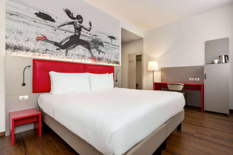 Bedroom 12