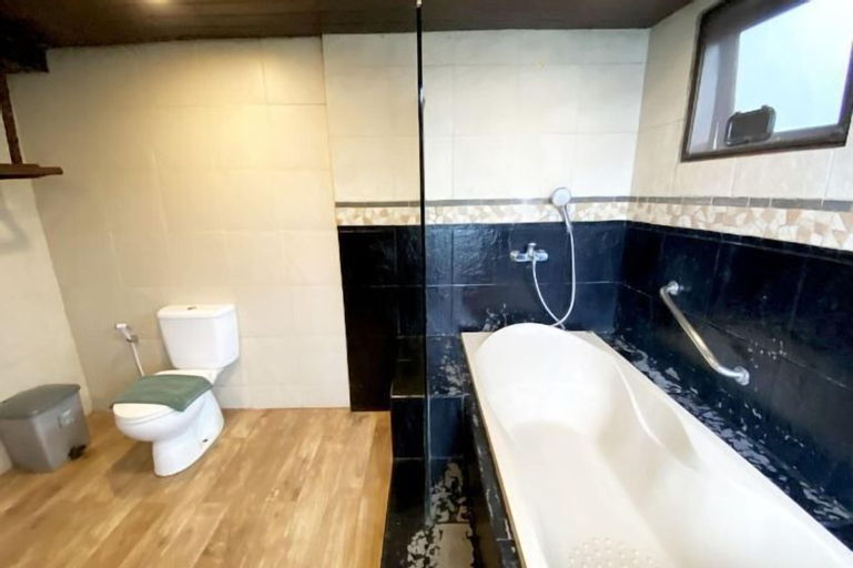 Bathroom 4