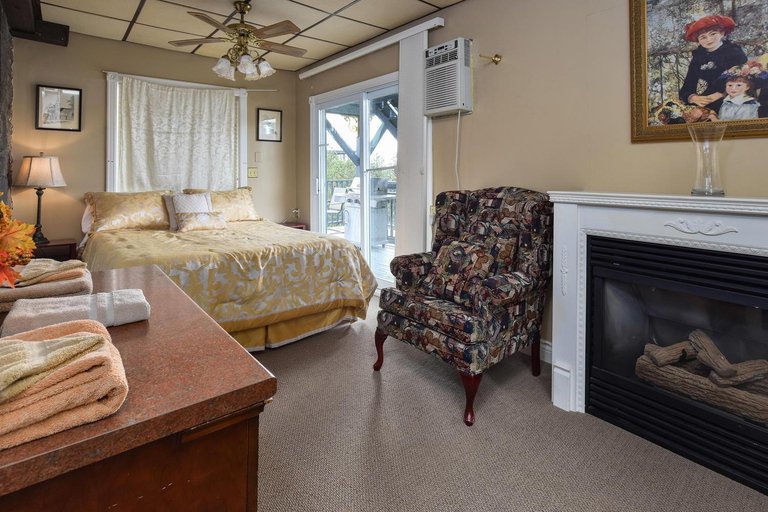 Bedroom 9
