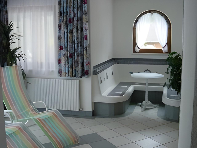 Bathroom 2, Hotel Andrea 3-Sterne Superior, Schwaz