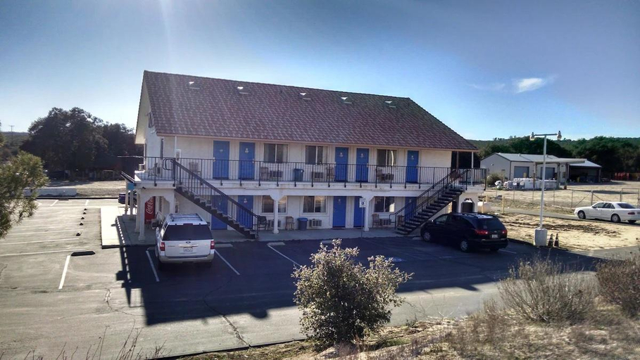 Exterior & Views 3, Back Country Inn , San Diego