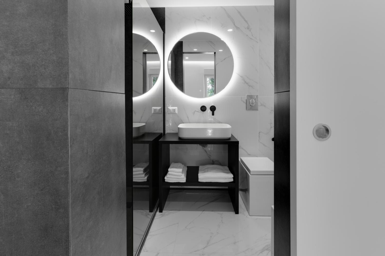 Others 5, The Crown Black and White rooms, Cagliari