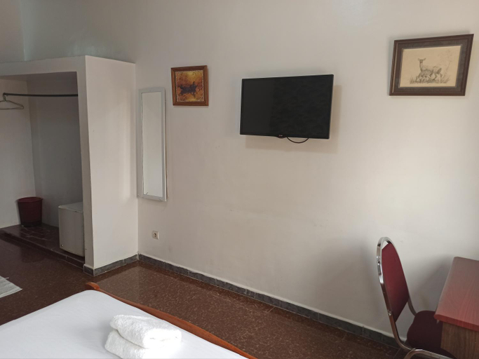 Others 5, Hotel Saint-Jean, Cotonou